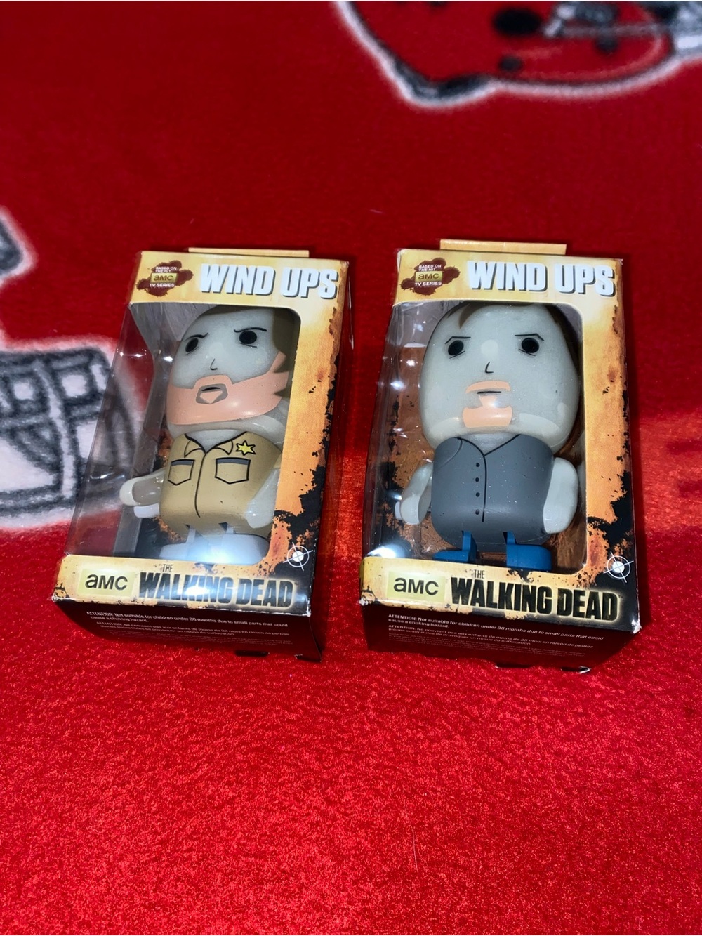 The Walking Dead Wind-Up Figure - set of 2. Rick and Daryl. Never been opened
